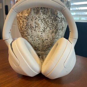 SONY Wireless Over-Ear Headphones - Cream, never used. Comes with case + wire!